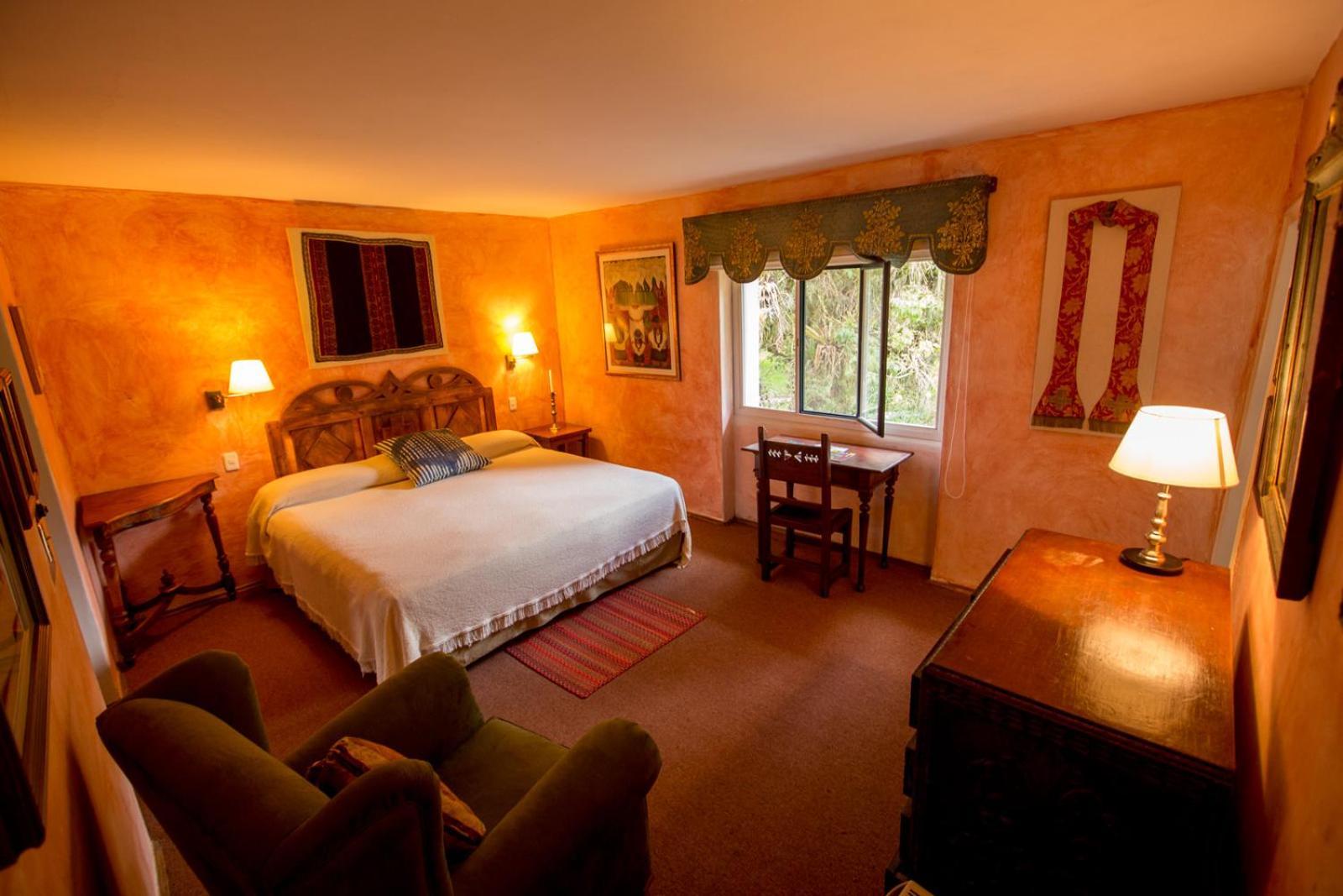 ホテル Hacienda Cusin オタバロ 部屋 写真